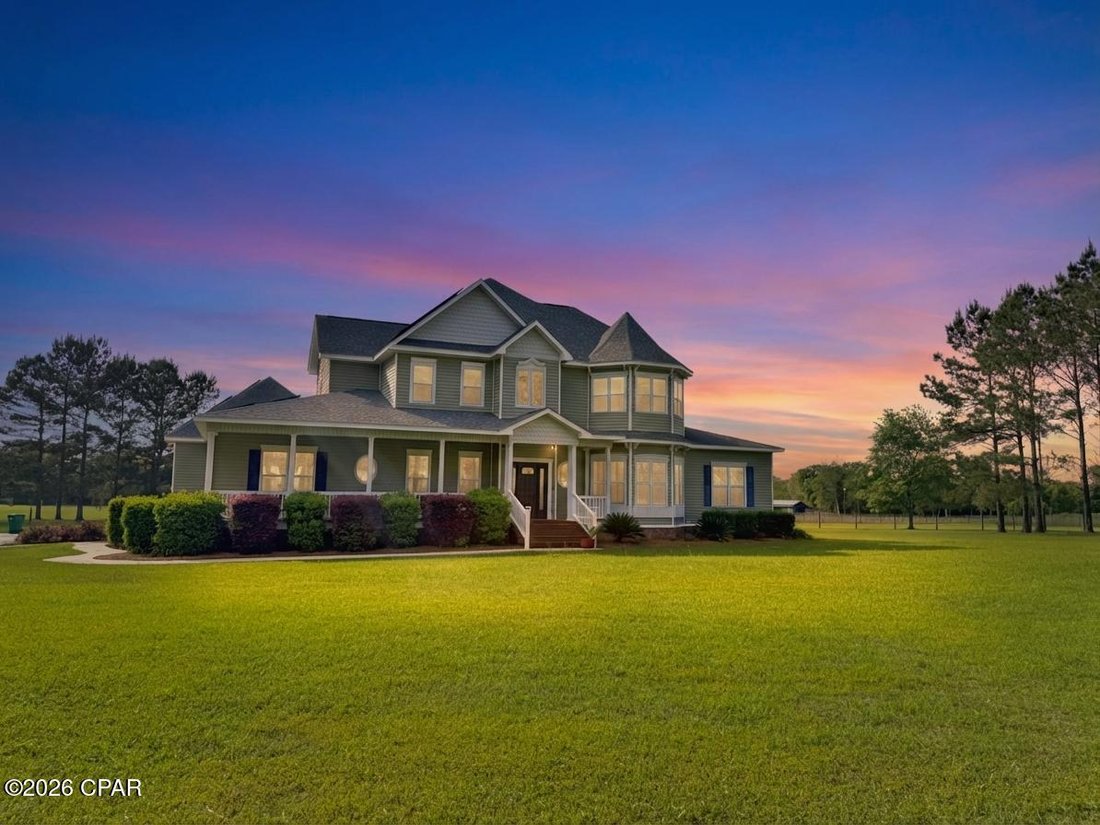 House in Graceville, Florida, United States 1 - 17683235