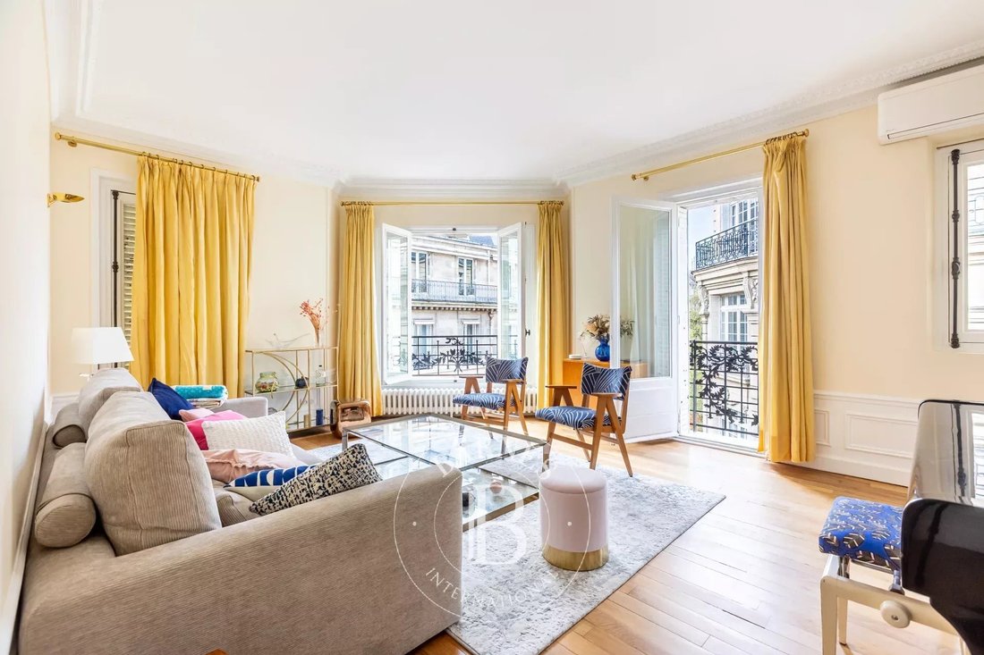 Apartment in Courcelles-Wagram, Paris 17e Arrondissement, Paris 3 - 17684277