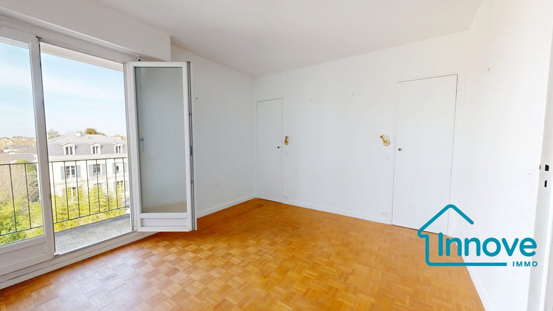 Apartment in Domaine National du Château, Versailles, France 4 - 17689006