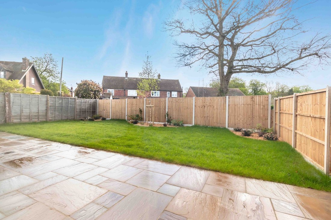 Bungalow in Uckfield, England, United Kingdom 4 - 16937897