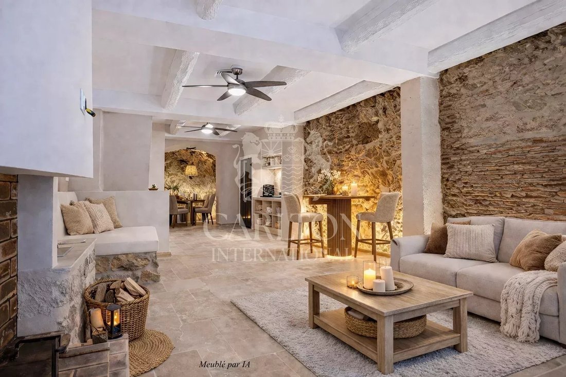 House in Grimaud, Provence-Alpes-Côte d'Azur, France 1 - 15796925