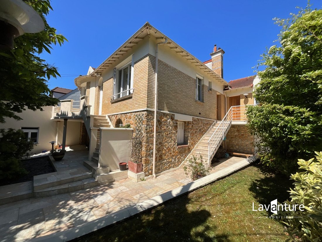 Villa in Aulnay, Châtenay-Malabry, France 1 - 17688884
