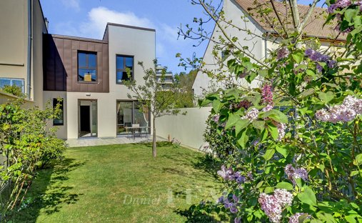 House in Clagny-Glatigny, Versailles, France 1