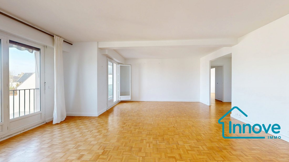 Apartment in Domaine National du Château, Versailles, France 5 - 17689006