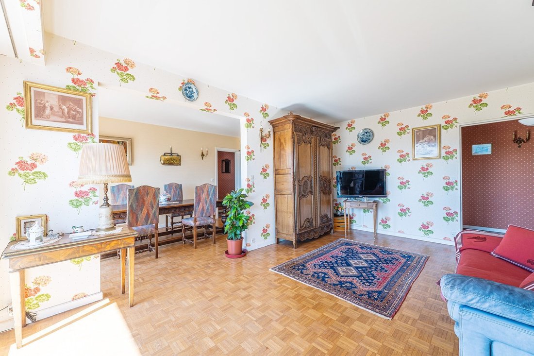 Apartment in Marly-le-Roi, Ile-de-France, France 4 - 17688875