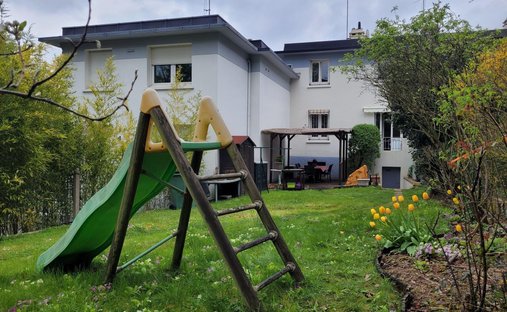 House in Anatole France, Le Plessis-Robinson, France 1