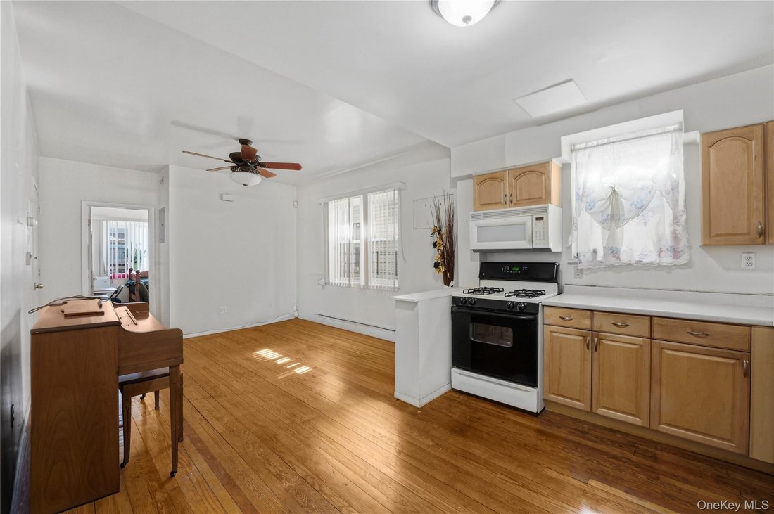 House in New York, New York, United States 5 - 17686268