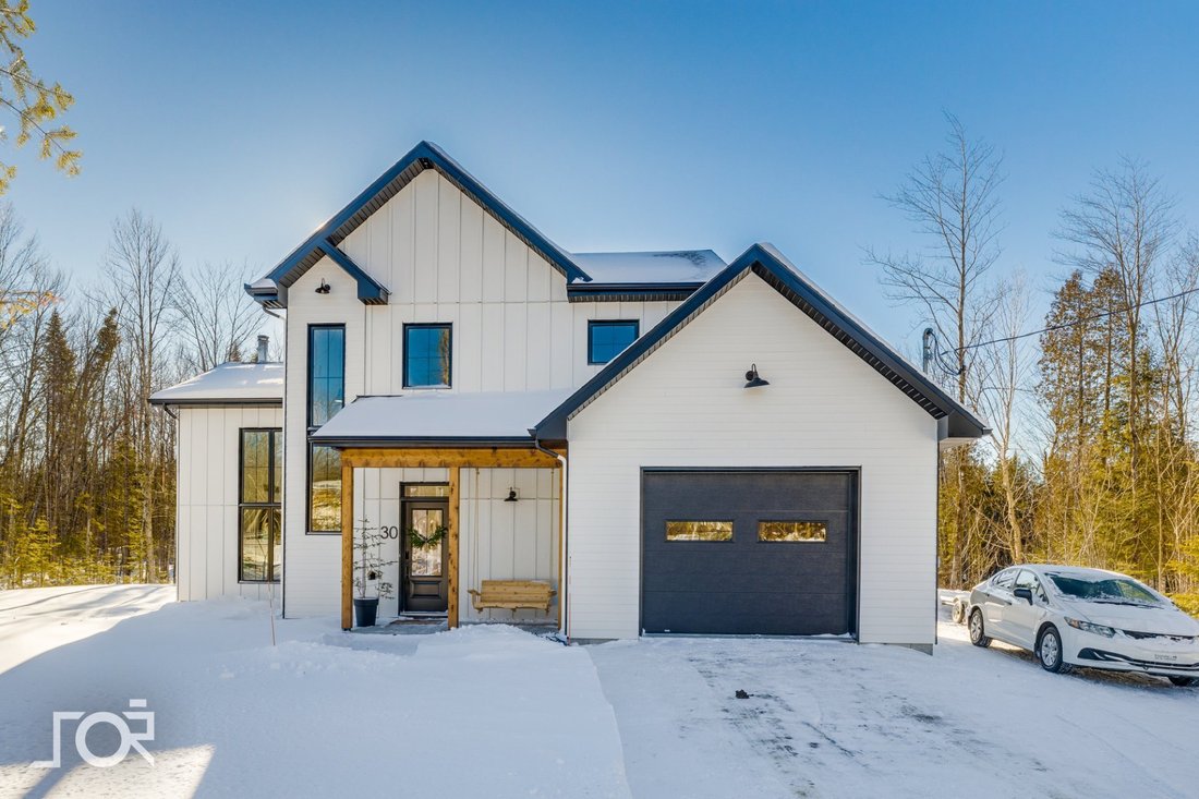 House in Sainte-Brigitte-de-Laval, Quebec, Canada 1 - 17686859