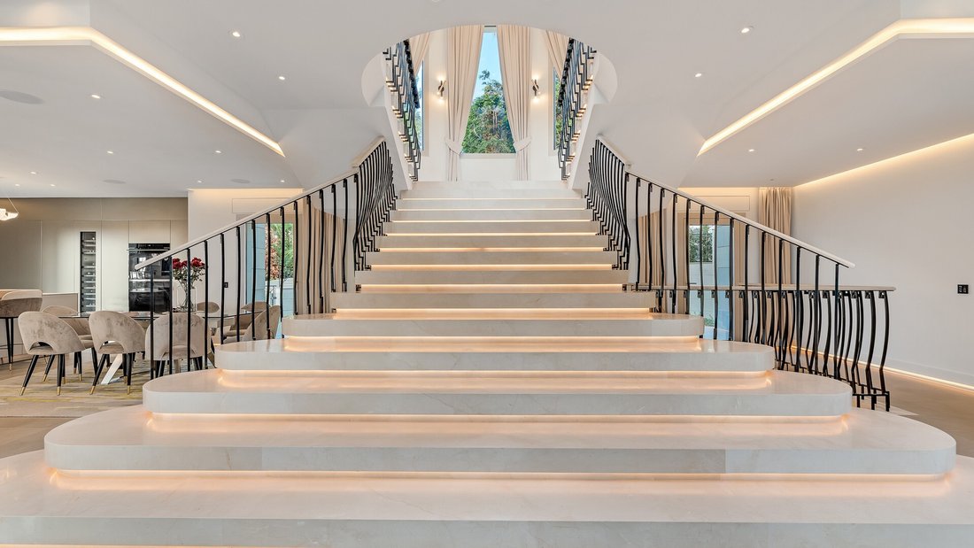 Villa in Sierra Blanca, Marbella, Spain 3 - 17686064