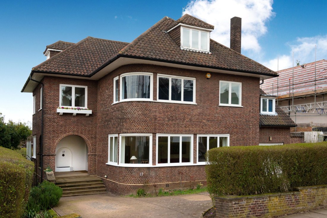 House in Hampstead Garden Suburb, Barnet, England 1 - 17682955