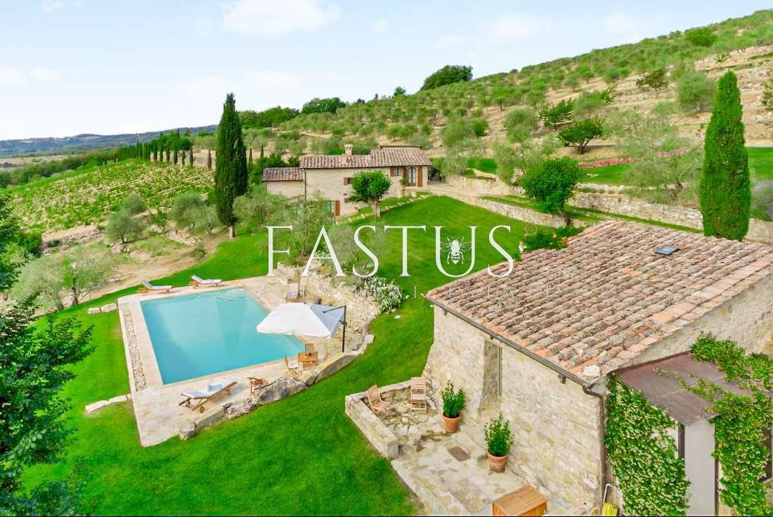 Estate in Radda in Chianti, Tuscany, Italy 2 - 17685946