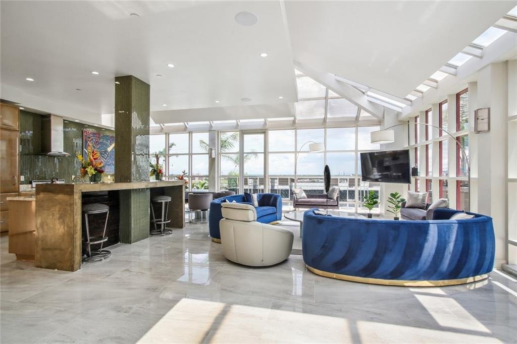 Condo in New Orleans, Louisiana, United States 2 - 17686492