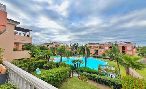 Apartment in Cancelada, Estepona, Andalusia 1