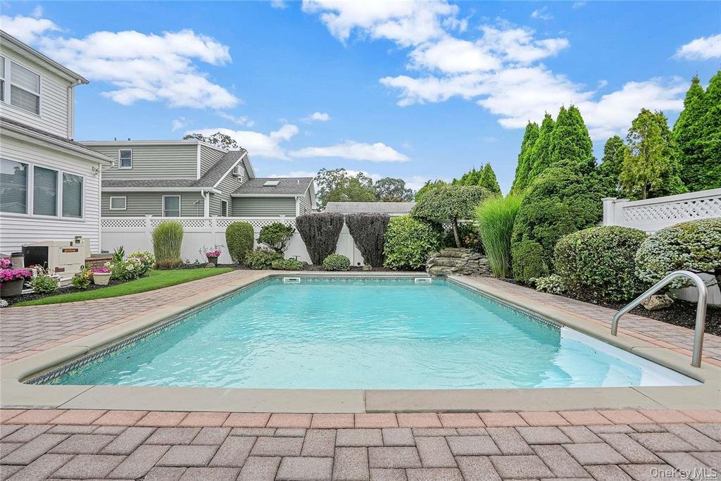 House in Massapequa Park, New York, United States 4 - 17686278