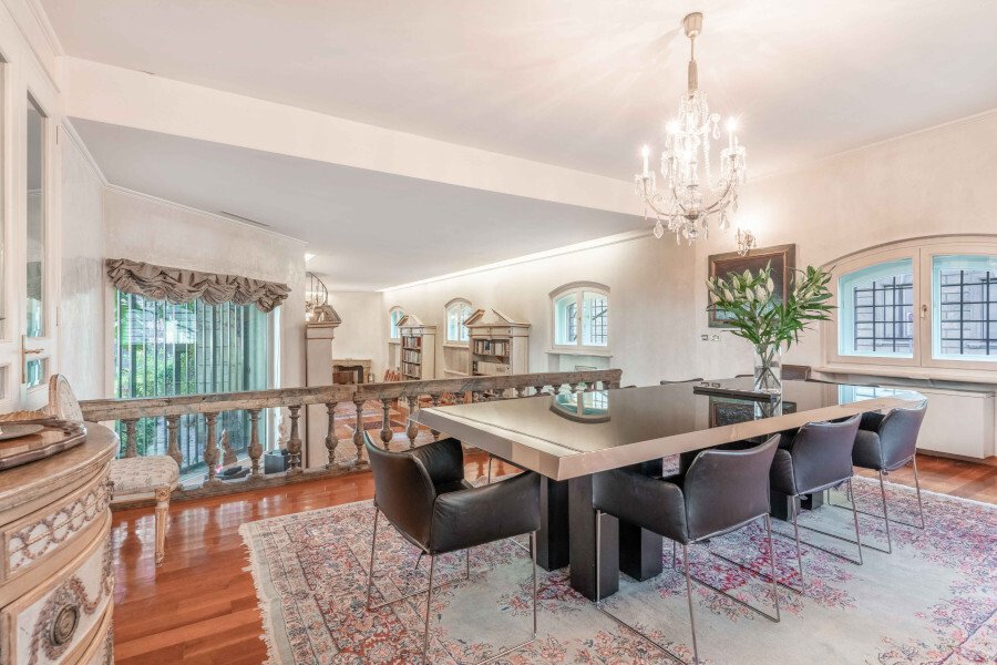 Villa in Turro, Milan, Italy 2 - 17683076