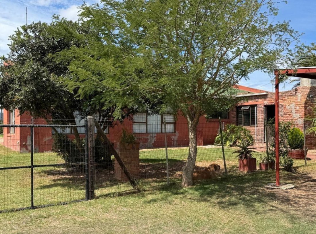 Farm Ranch in Johannesburg, Gauteng, South Africa 3 - 17684759