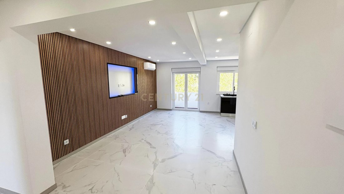 Apartment in Cascais e Estoril, Lisbon, Portugal 4 - 17571247