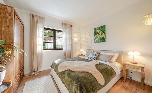 House in Colares, Lisbon, Portugal 1