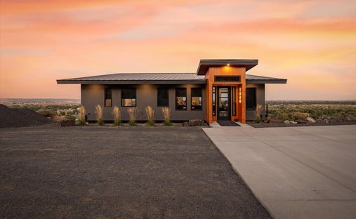 House in West Richland, Washington, United States 1