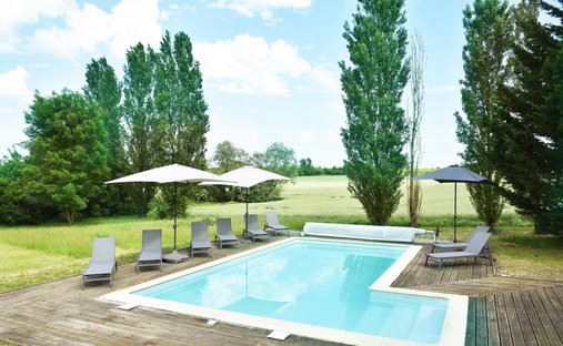 Timeless Elegance & Rural Serenity: A Majestic Chateau Estate With A Chapel And 13.2 Hectares Of Lan - 4