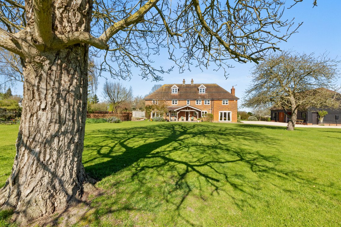 House in Wendover, England 2 - 17682982