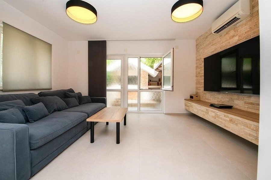 House in Zedno, Split-Dalmatia County, Croatia 4 - 17686416