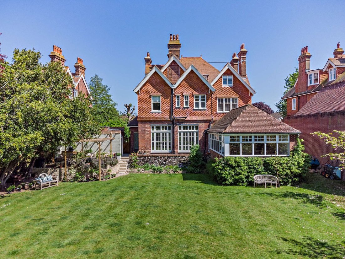 House in Meads, Eastbourne, England 3 - 17683024