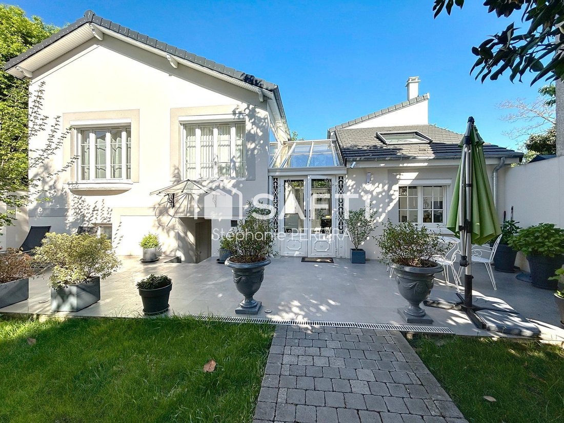 Maison à Descartes, Champs-sur-Marne, France 1 - 17685246