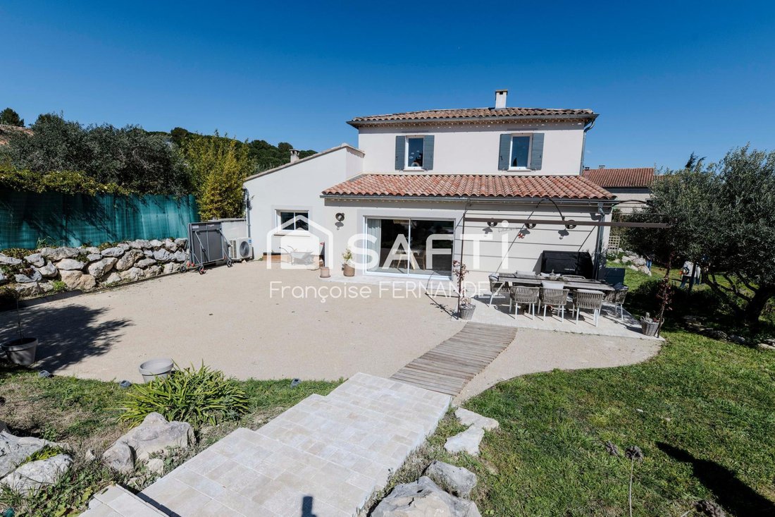 House in Caromb, Provence-Alpes-Côte d'Azur, France 2 - 17430134