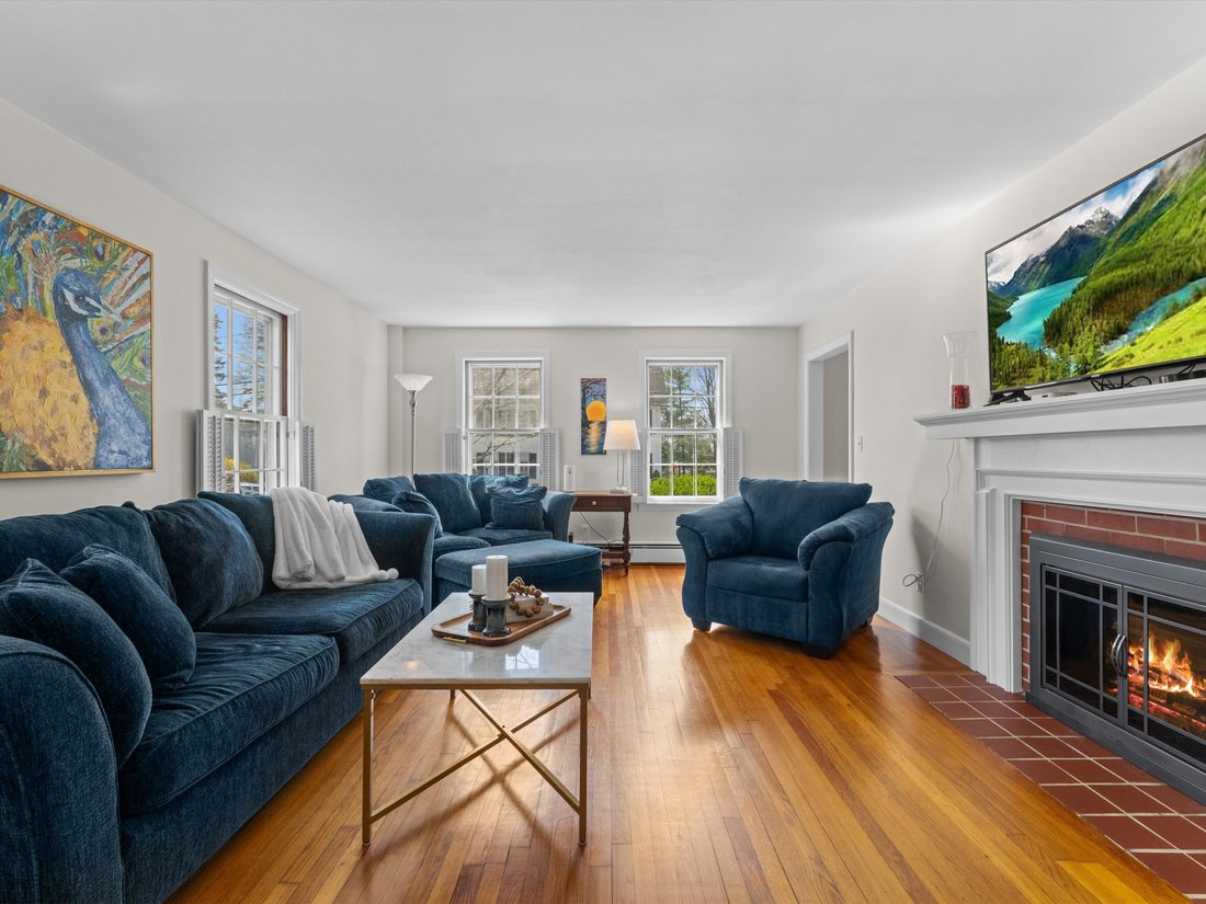 House in Shrewsbury, Massachusetts, United States 5 - 17684713