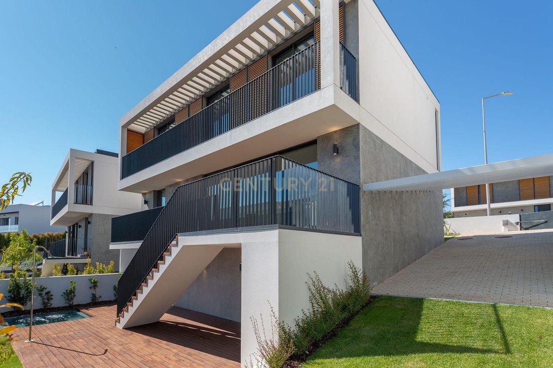 Villa in Cascais e Estoril, Lisbon, Portugal 2 - 14438891