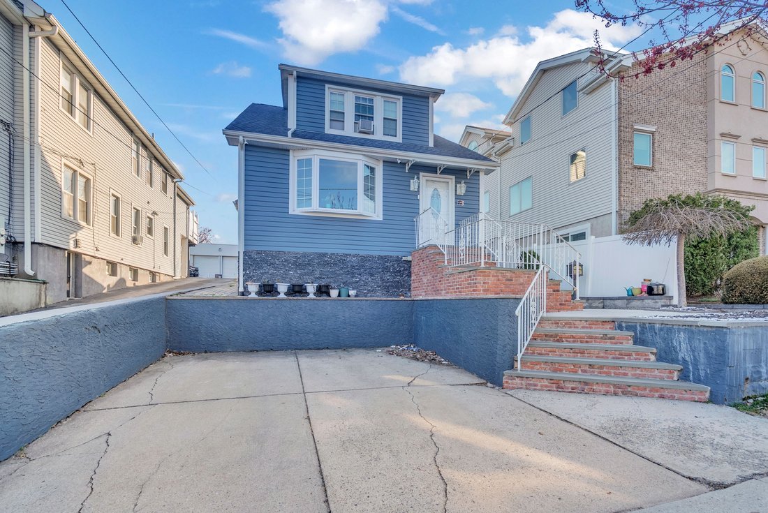 House in North Arlington, New Jersey, United States 1 - 17683908