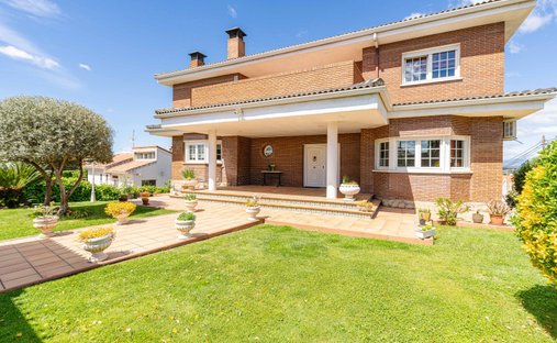 Villa in Mostoles, Comunidad de Madrid, Spain 1