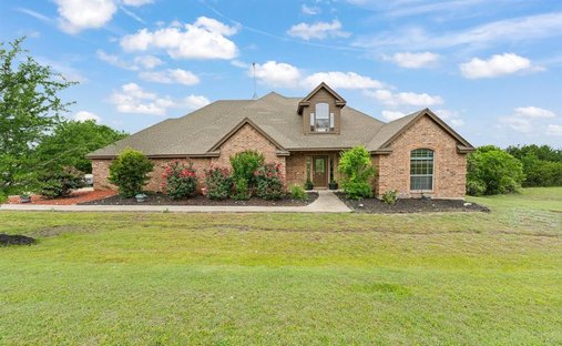 House in Cresson, Texas, United States 1