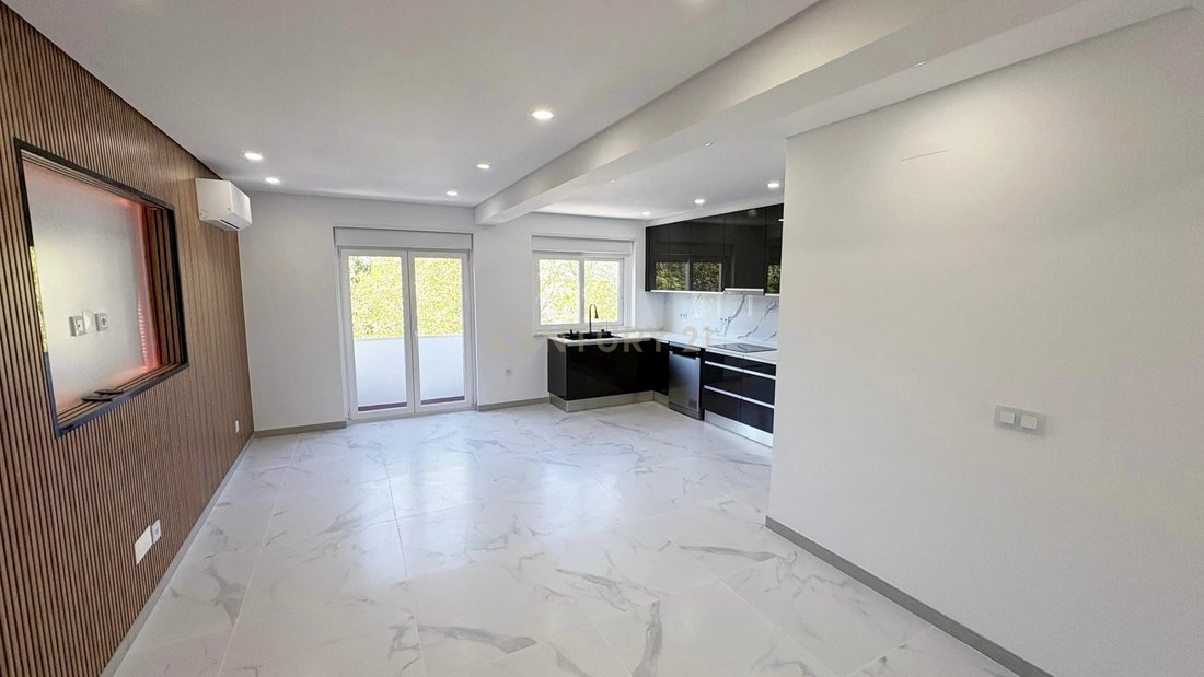 Apartment in Cascais e Estoril, Lisbon, Portugal 2 - 17571247