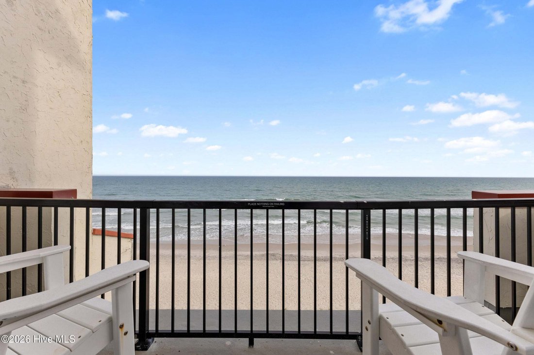 Condo in North Topsail Beach, North Carolina, United States 2 - 17684296