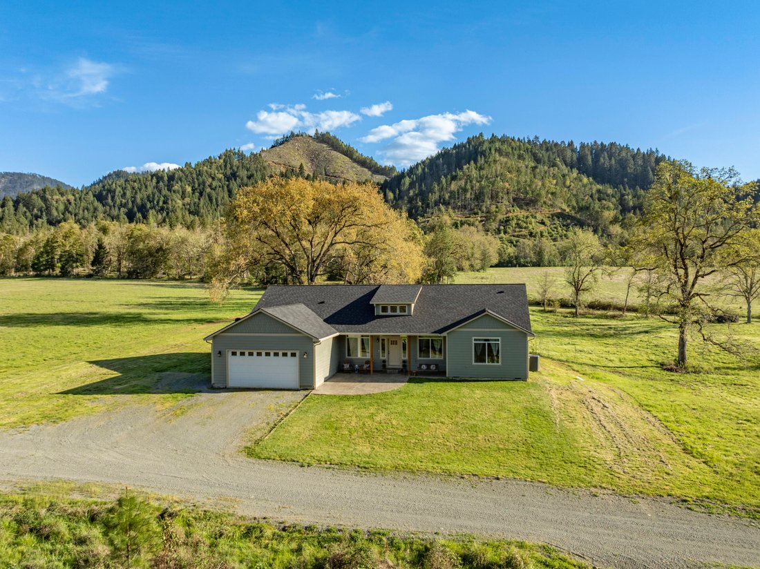 Corps de ferme à Wolf Creek, Oregon, États-Unis 4 - 17689049