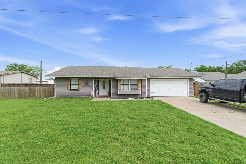 House in Azle, Texas, United States 5 - 17683266