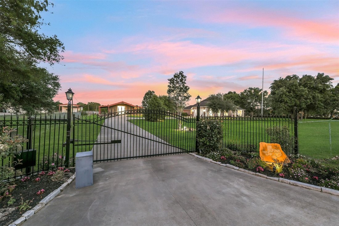 House in Brookshire, Texas, United States 5 - 17686769