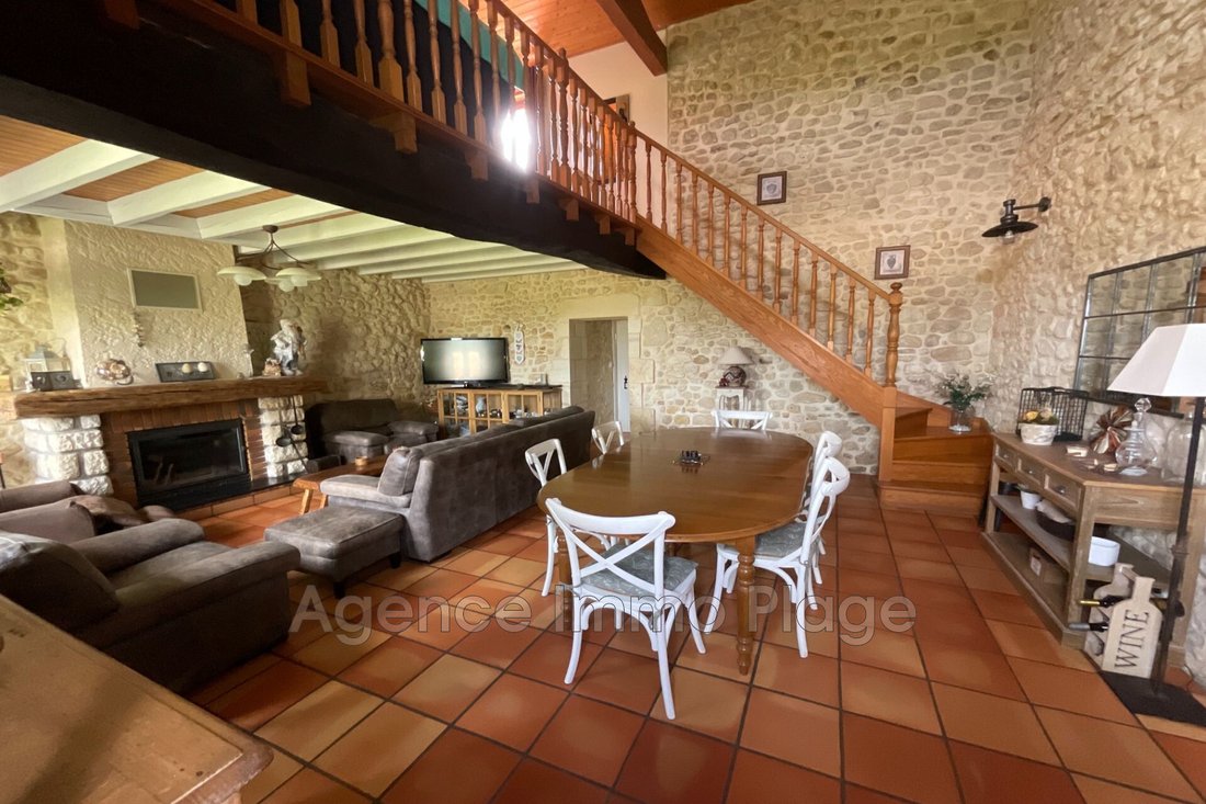 Villa in Gaillan-en-Medoc, Nouvelle-Aquitaine, France 2 - 17683807
