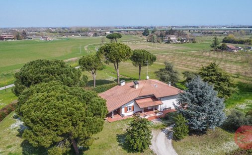 Villa a Centro, Cesena, Emilia-Romagna 1