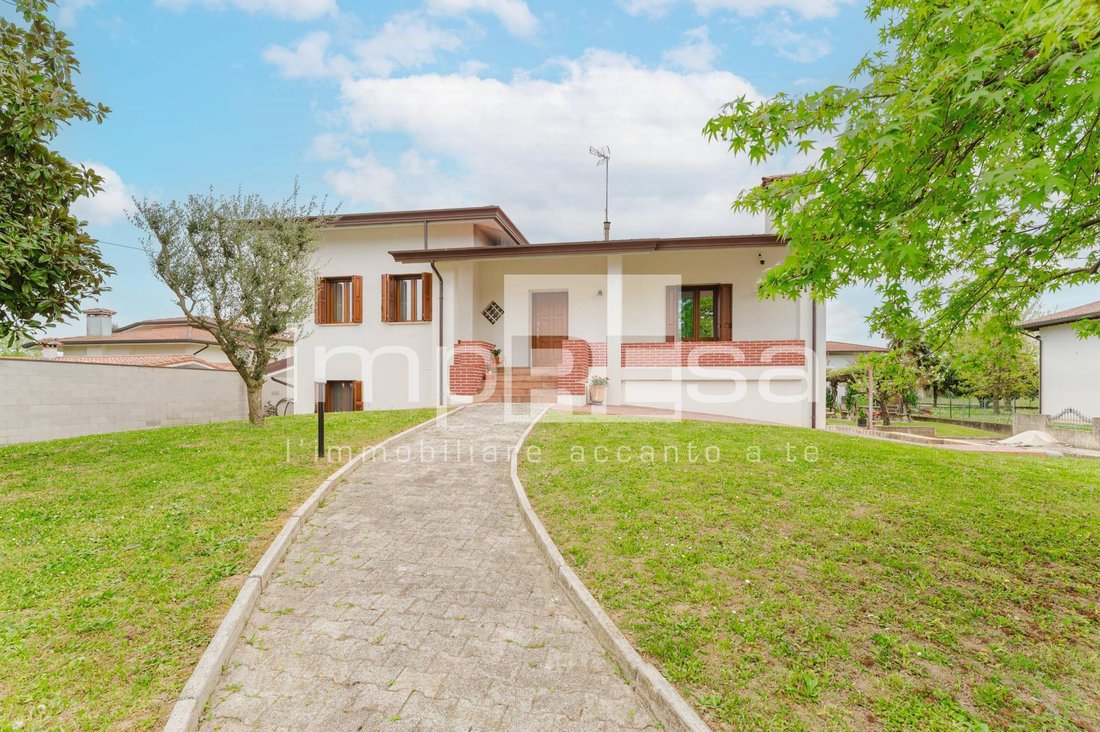 Villa à Sesto al Reghena / Siest, Frioul-Vénétie julienne, Italie 4 - 17688567