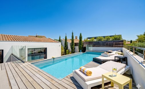 House in Le Tholonet, Provence-Alpes-Côte d'Azur, France 1