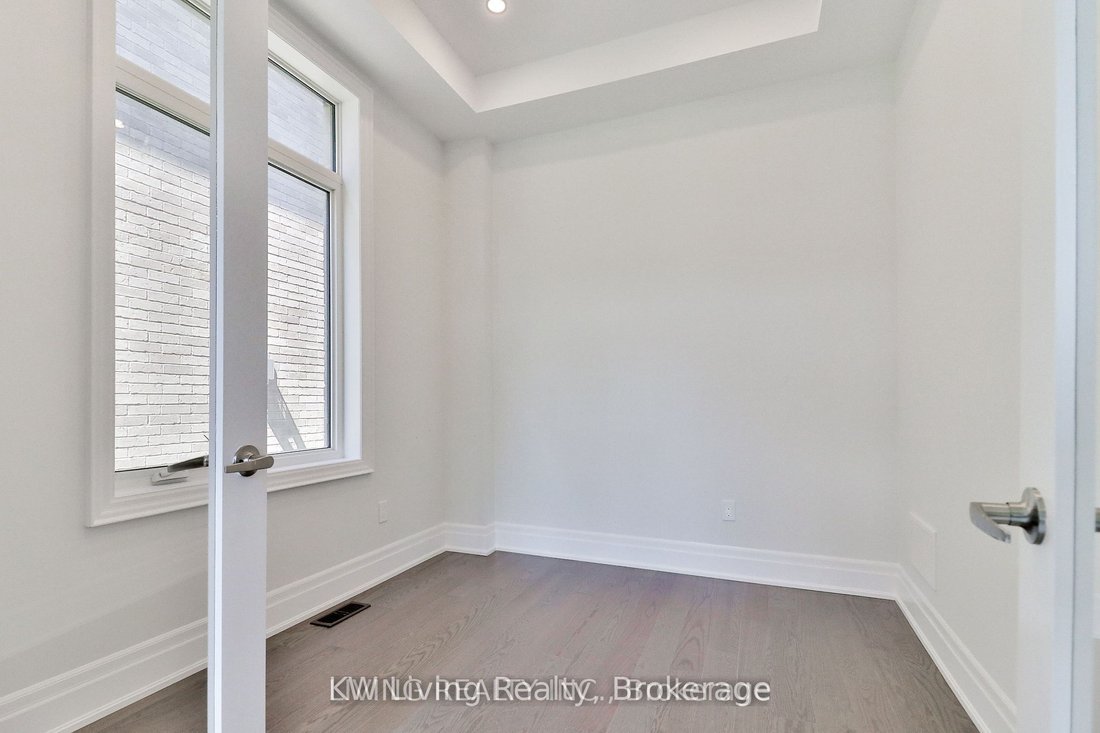 House in Toronto, Ontario, Canada 4 - 17688175