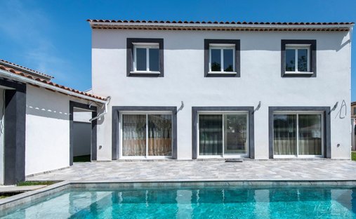 Villa in ZI Le Tubé-La Bayanne, Istres, France 1