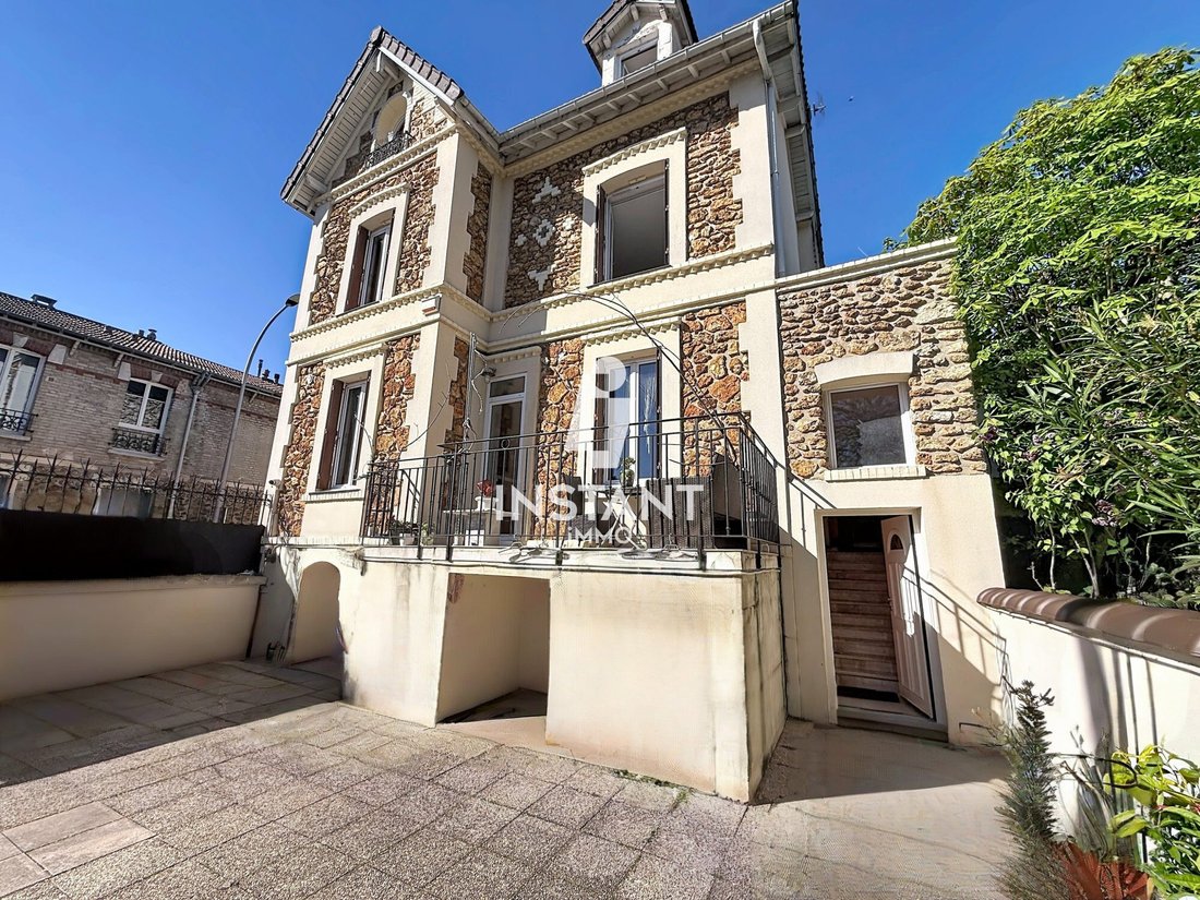 House in Ledru Rollin, Le Perreux-sur-Marne, France 1 - 17689176