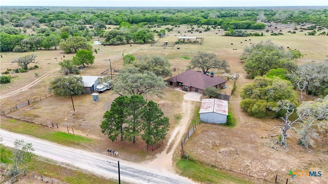 House in Edna, Texas, United States 1 - 17689435