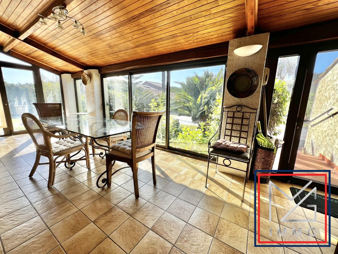 Country House in Six-Fours-les-Plages, Provence-Alpes-Côte d'Azur, France 2 - 17525573