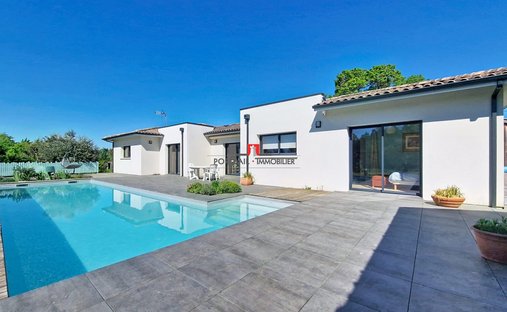House in Val de Virvée, Nouvelle-Aquitaine, France 1