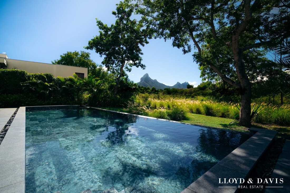 Villa in Riviere noire, Rivière Noire District, Mauritius 2 - 17689260